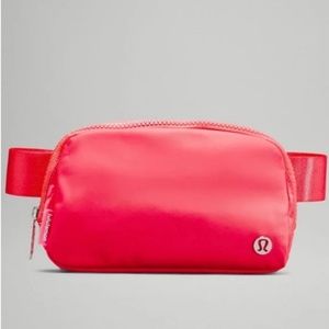 NWT Lululemon Everywhere Belt Bag-Pale Rasberry